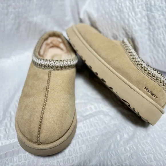 UGG Tan Women's Slippers - Picture 11 of 16